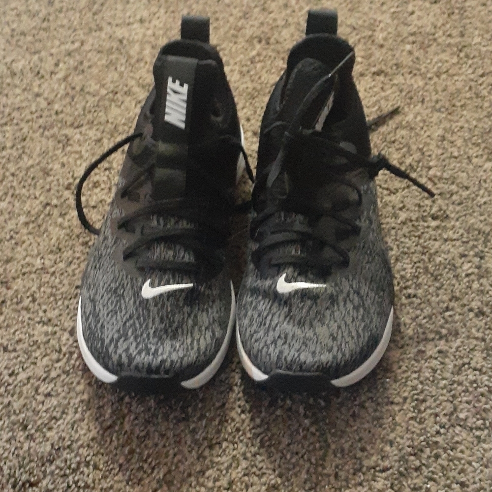Womens nike shoes